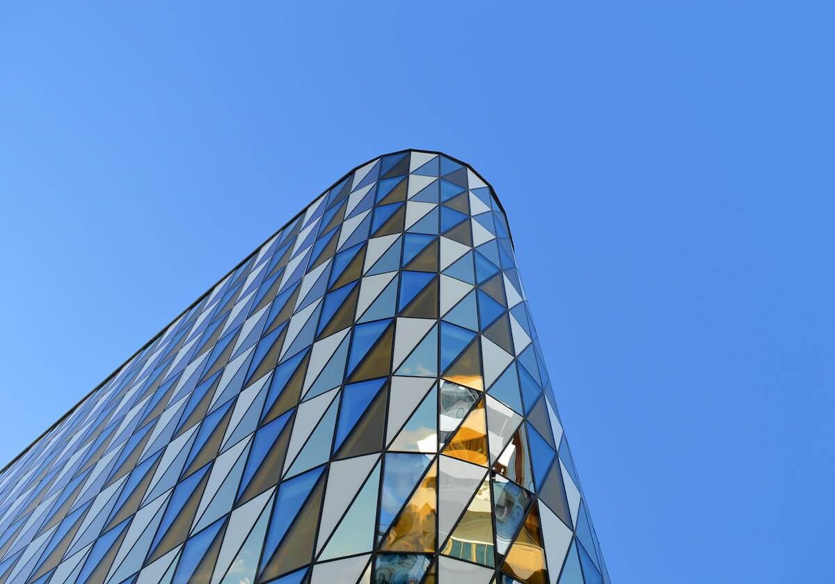 转会动态最新！布莱顿瞄准德甲猛将，红军热刺上演抢人大战